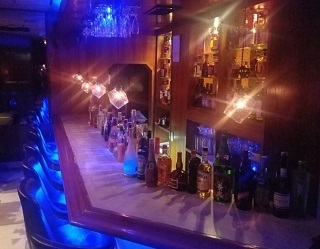 お一人様限定BAR BAR ひとり 新宿店