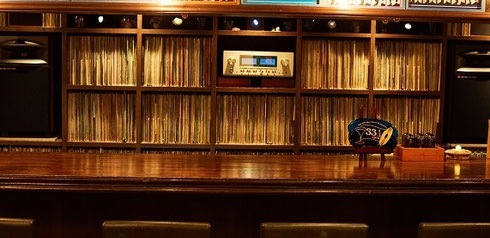 record bar 33 1/3rpm（レコードバー３３回転）