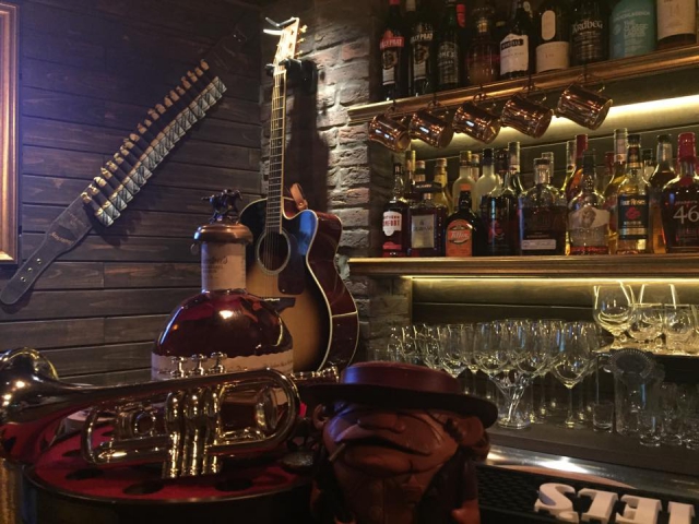銀座 ウエスタン酒場 Rosy's Bar ロージーズ・バー