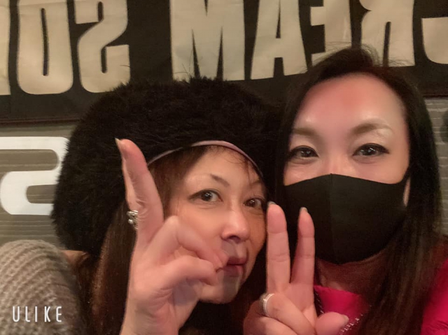 BLACK CATS