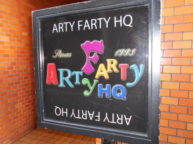 ARTY FARTYアーティ ファーティ