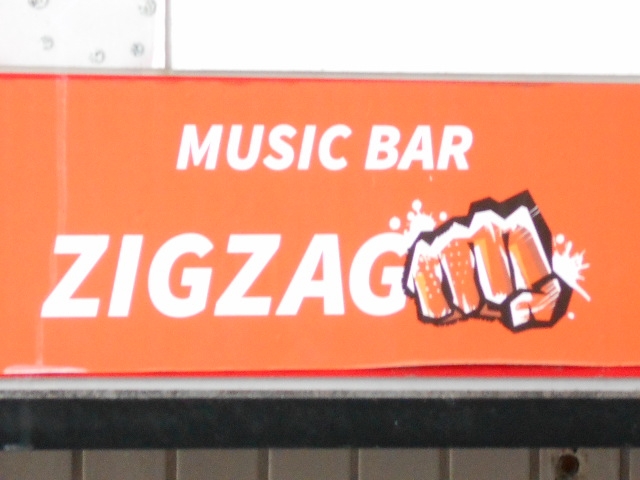 那覇 ミュージックバー ZIGZAG