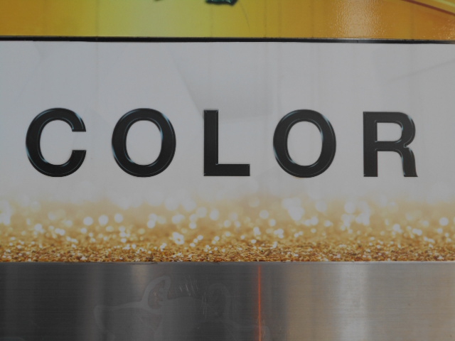 カラー COLOR