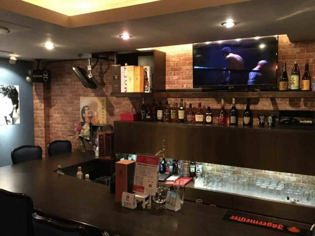 バースナック 北新地オモロー！