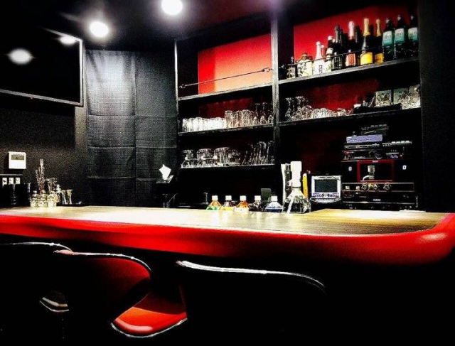 SecretBar Crage 隠れ家バー クラゲ　カラオケ無料！