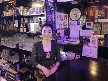 宮崎 スナック 白いシャツ