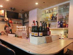 なんば Bar Peace