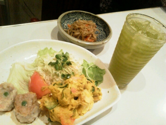 平塚 スナック たかこ
