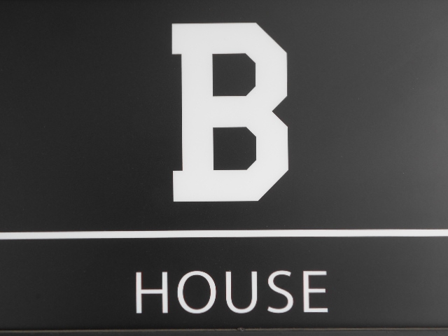 B HOUSE