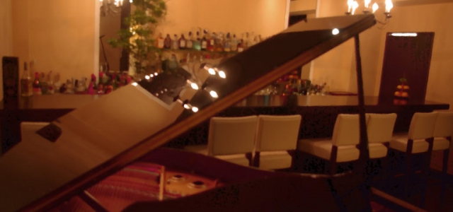 BAR REDROSE (バー レッドローズ)