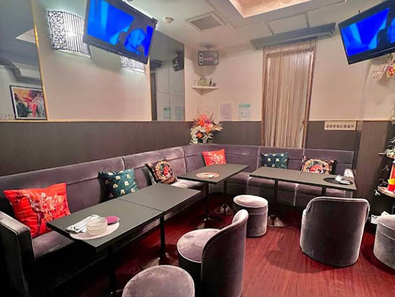 湯島 Wisteria Seven