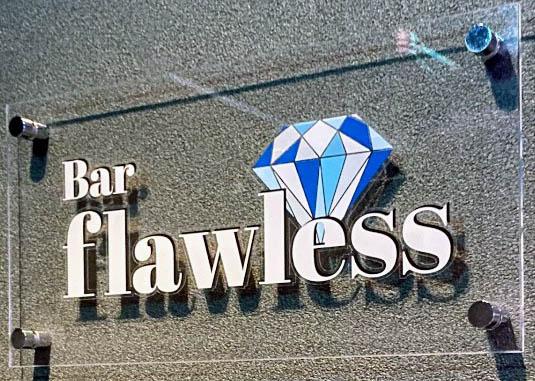 湯島 カラオケバー flawless フローレス