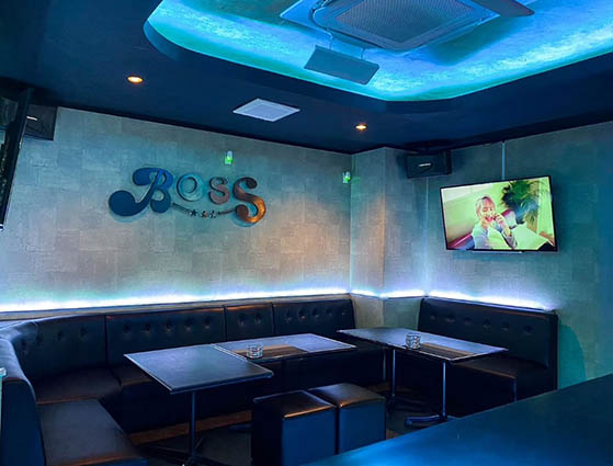 那覇 カラオケBAR BOSS