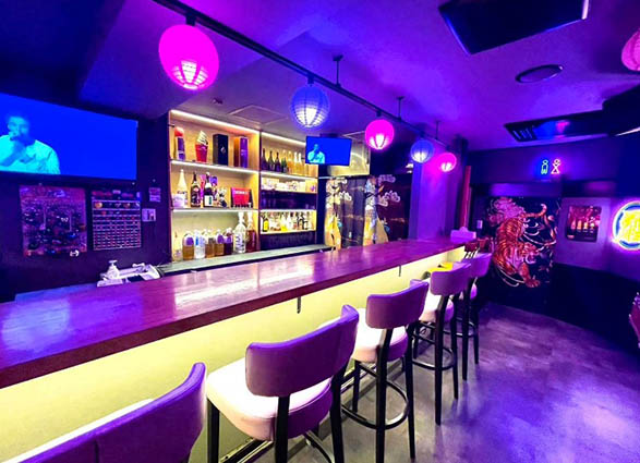 赤羽 駄菓子バー 楽酒