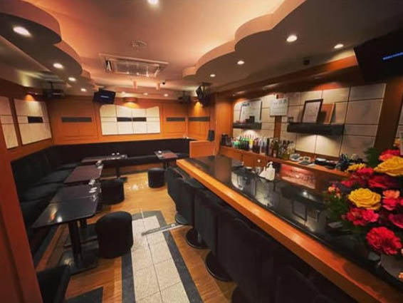 新宿 歌舞伎町 スナック MUSE 1st