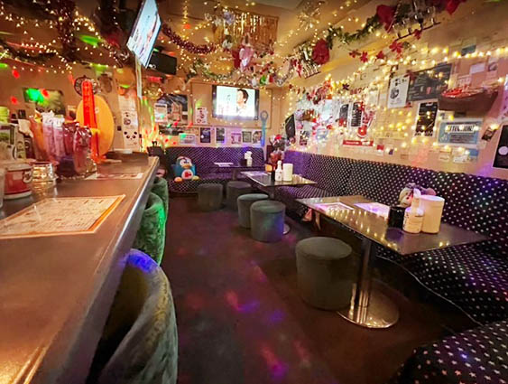 平塚 カラオケバー Hachihachi 88