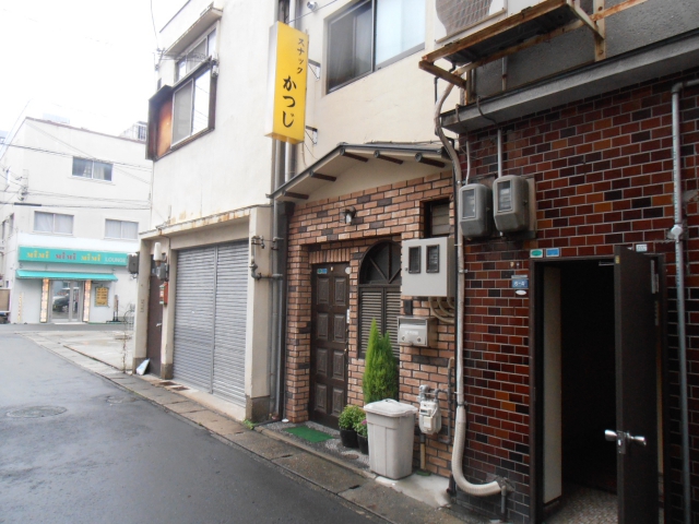 スナックかつじ