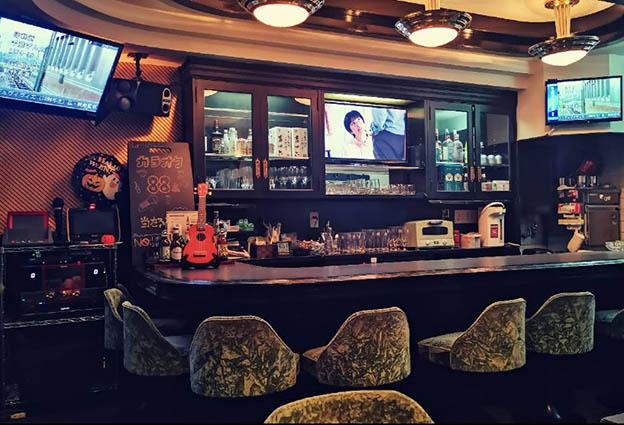 湯島 カラオケバー BAR HALCYON