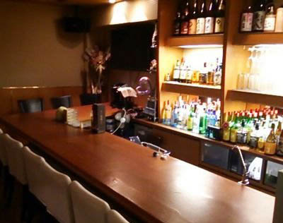 新宿 歌舞伎町 BAR とんとん拍子