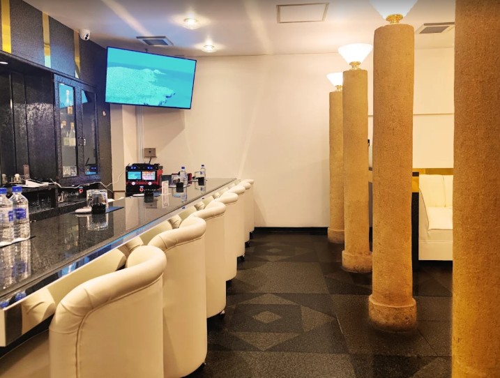 那覇 ラウンジ プレジール LOUNGE Plaigir